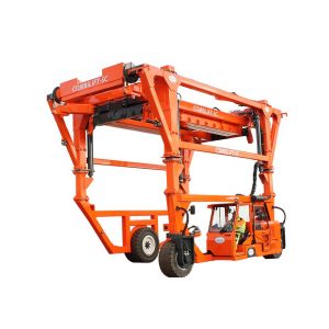 Combilift straddle carrier